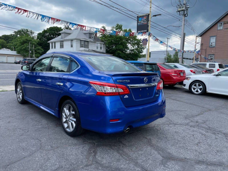 2014 Nissan Sentra SR photo 6