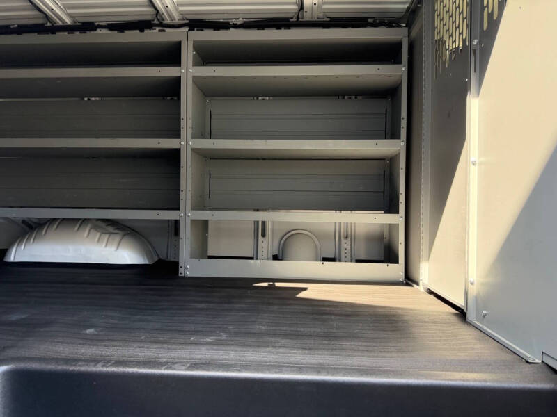 2021 Chevrolet Express 2500