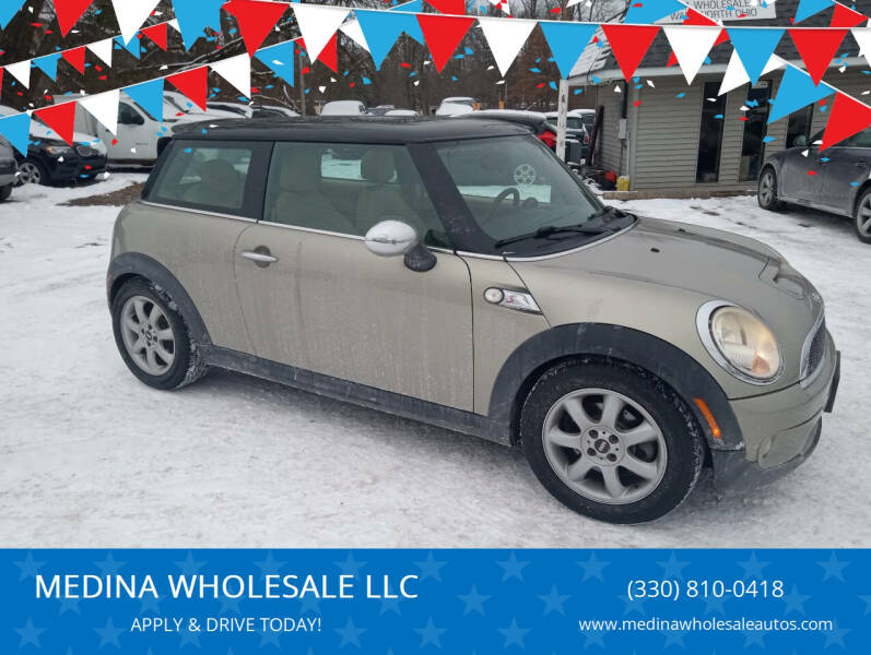 2009 MINI Cooper for sale at MEDINA WHOLESALE LLC in Wadsworth OH