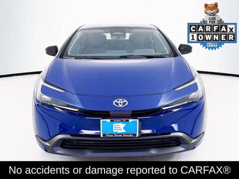 2025 Toyota Prius LE