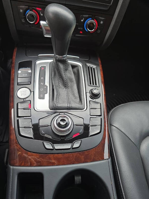 2011 Audi A4 2.0T quattro Avant Prestige