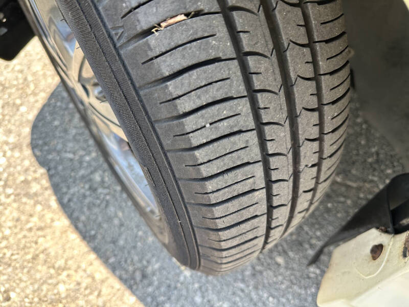 2000 Daihatsu Atrai 7