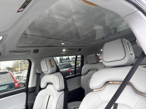 2023 Rivian R1S Adventure