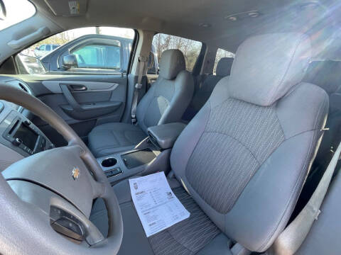 2017 Chevrolet Traverse LS