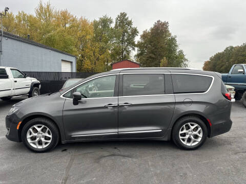 2019 Chrysler Pacifica Touring L Plus