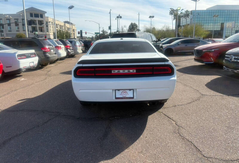 2013 Dodge Challenger SXT
