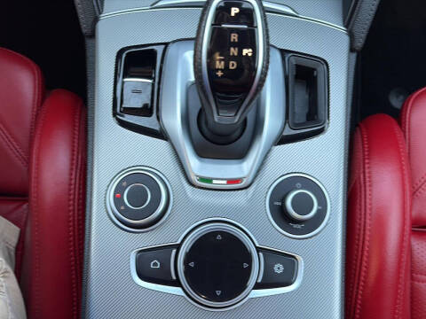 2022 Alfa Romeo Stelvio Veloce