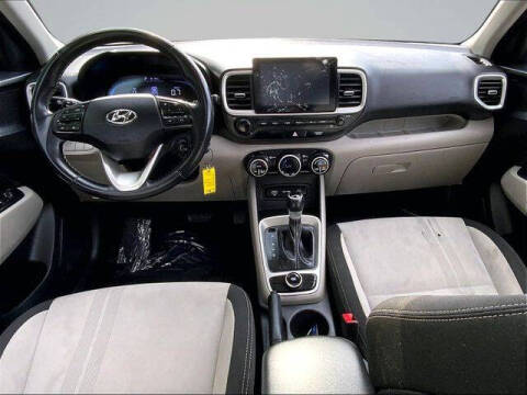 2023 Hyundai Venue SEL