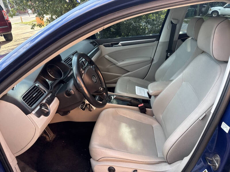 2017 Volkswagen Passat 1.8T R-Line