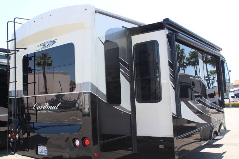 2016 Forest River Cardinal 325RL