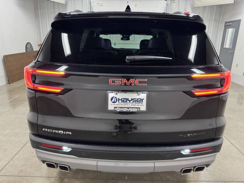 2025 GMC Acadia Elevation