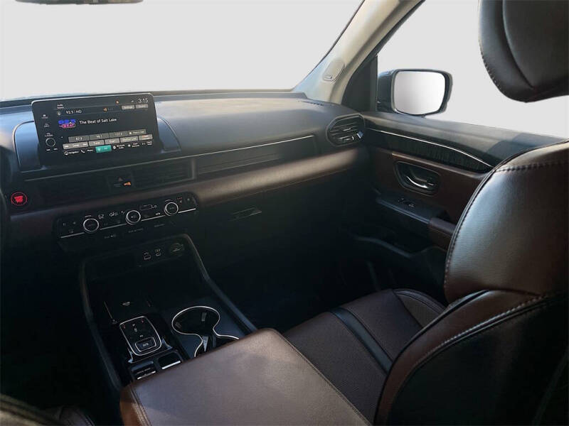 2023 Honda Pilot Elite