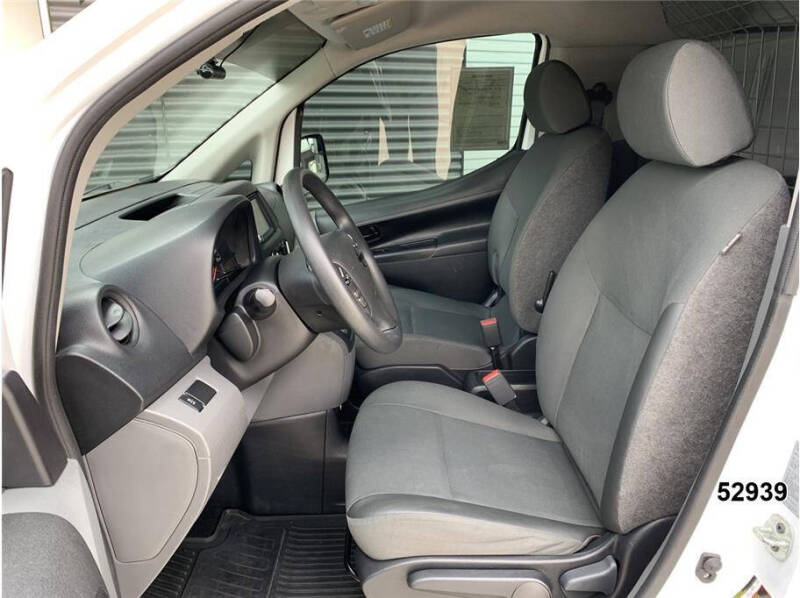 2020 Nissan NV200