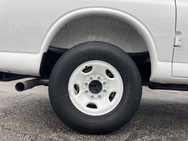 2025 Chevrolet Express 2500