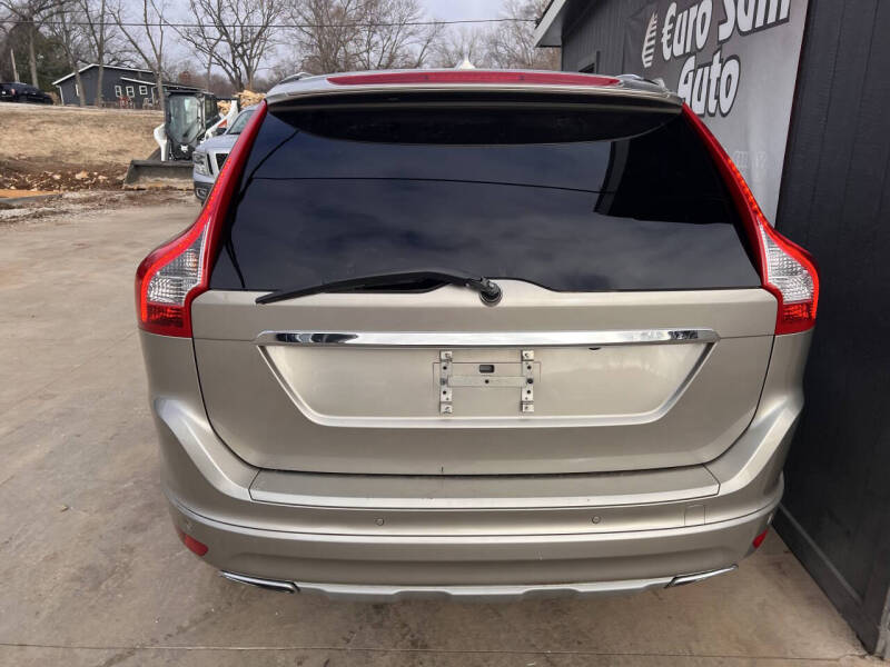2016 Volvo XC60 T6 Platinum
