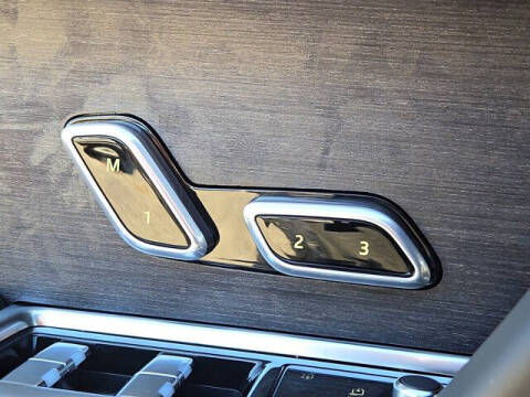 2025 Land Rover Range Rover P400 SE