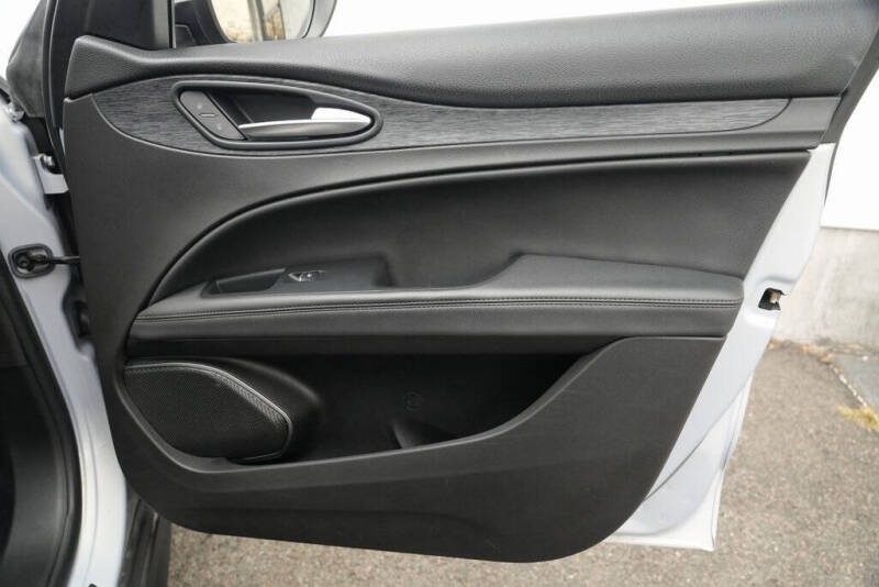 2022 Alfa Romeo Stelvio Sprint