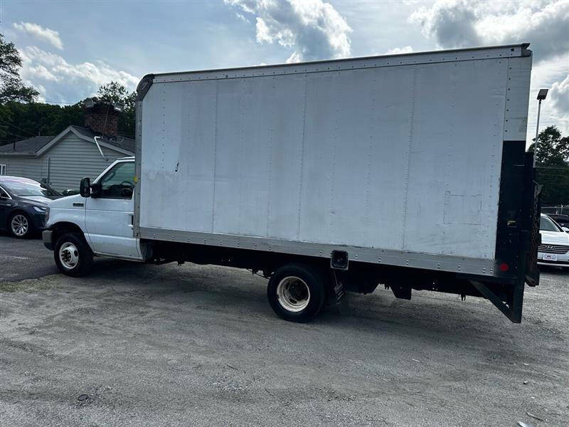 2018 Ford E-Series E-350 SD