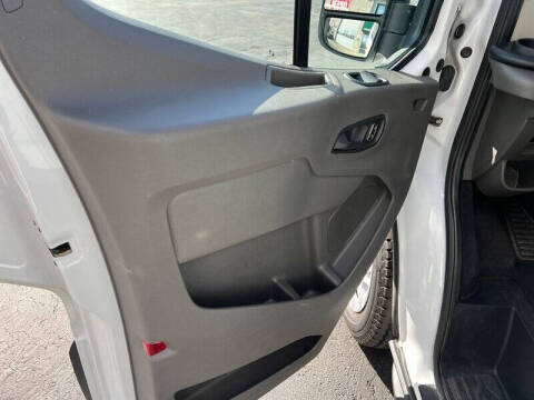 2023 Ford Transit 350 XLT