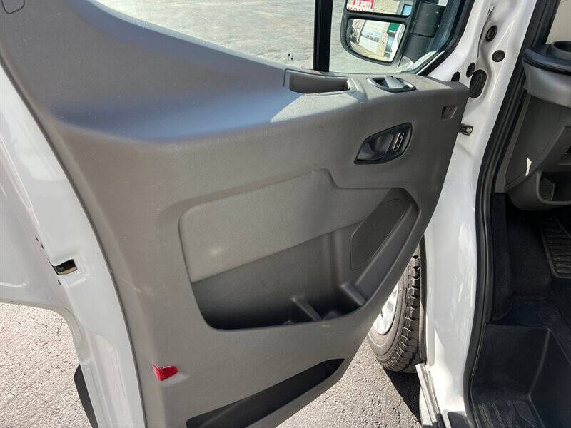 2023 Ford Transit 350 XLT