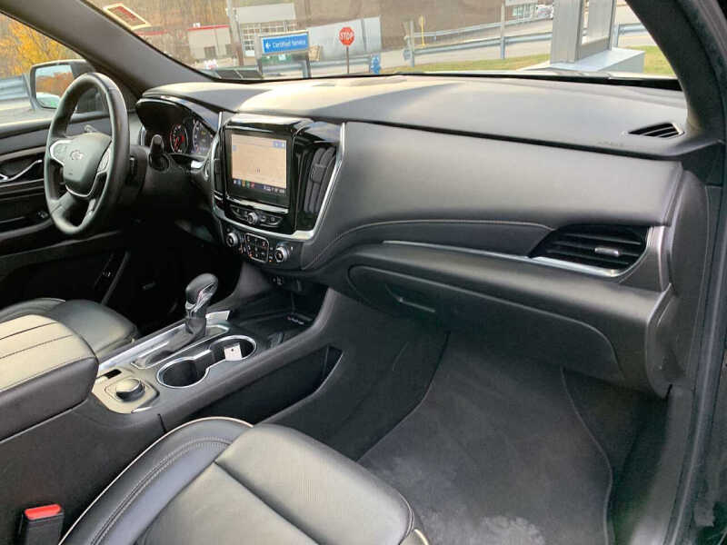 2023 Chevrolet Traverse Premier