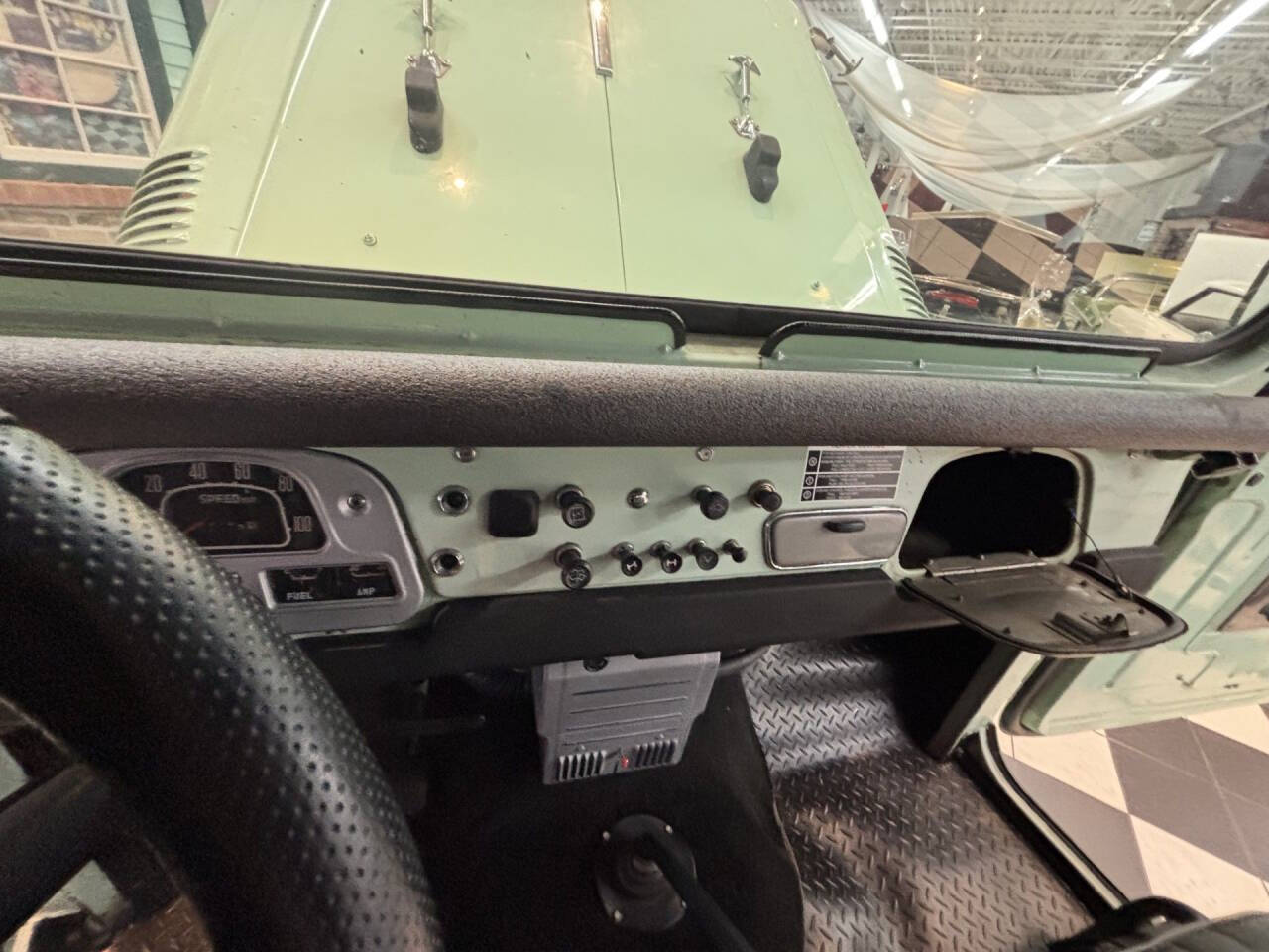 1970 Toyota Land Cruiser 17