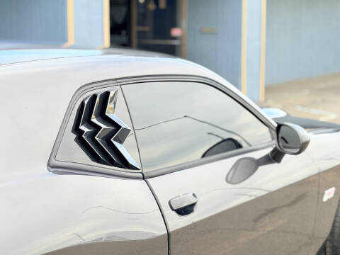 2015 Dodge Challenger SRT 392