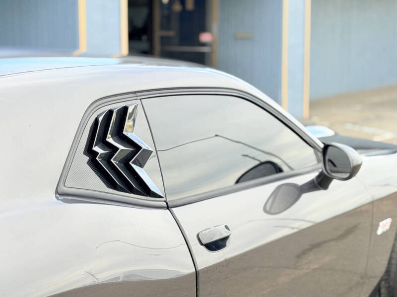 2015 Dodge Challenger SRT 392