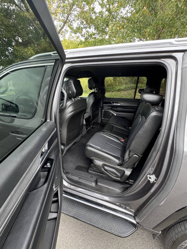 2024 Jeep Wagoneer L Carbide