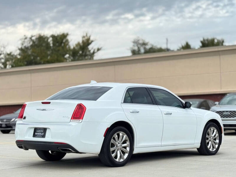 2017 Chrysler 300 C