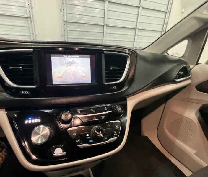 2018 Chrysler Pacifica LX