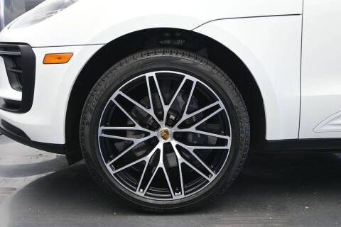 2025 Porsche Macan