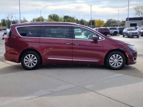 2018 Chrysler Pacifica Touring L Plus