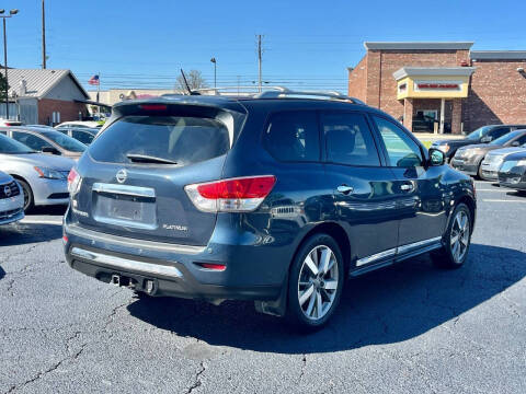 2016 Nissan Pathfinder SV