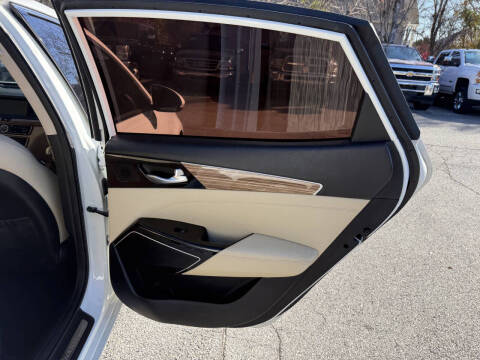 2017 Kia Cadenza Premium