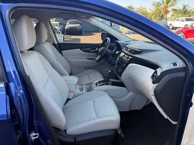 2021 Nissan Rogue Sport SV