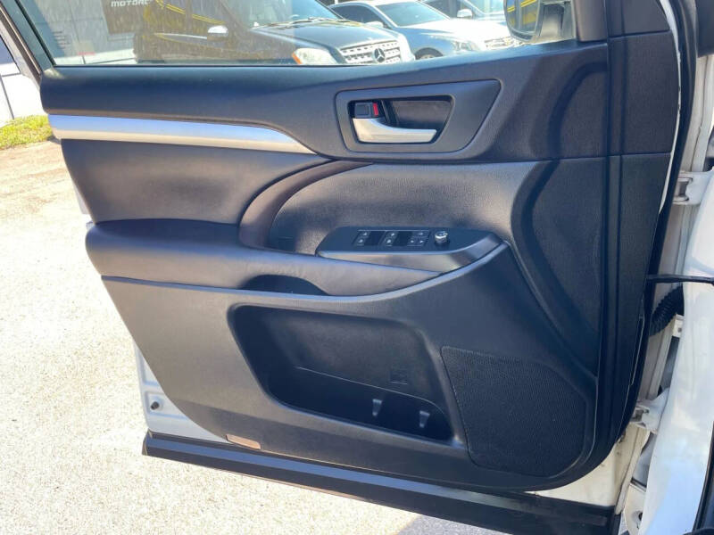 2016 Toyota Highlander XLE