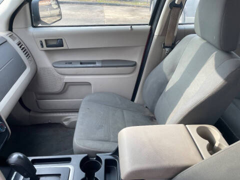 2011 Ford Escape XLS