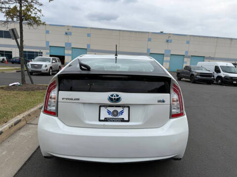 2014 Toyota Prius Two