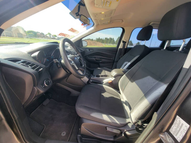2016 Ford Escape S