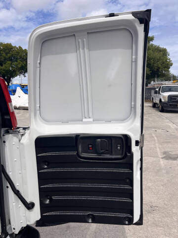 2020 Chevrolet Express 2500