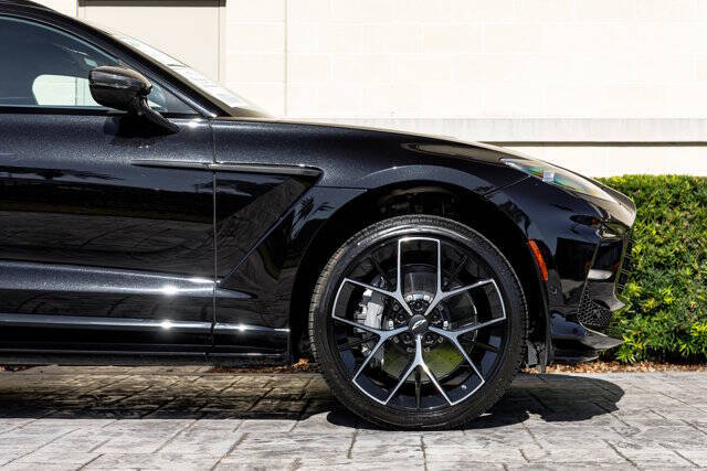 2025 Aston Martin DBX 707