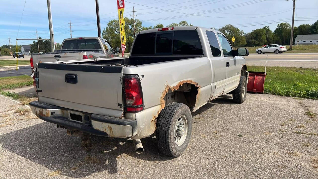 2005 Chevrolet Silverado 2500HD for sale at Newcombs North Certified Auto Sales in Metamora, MI