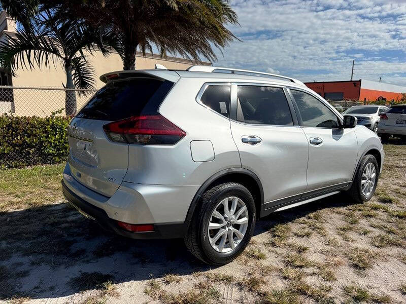 2019 Nissan Rogue - $9,990