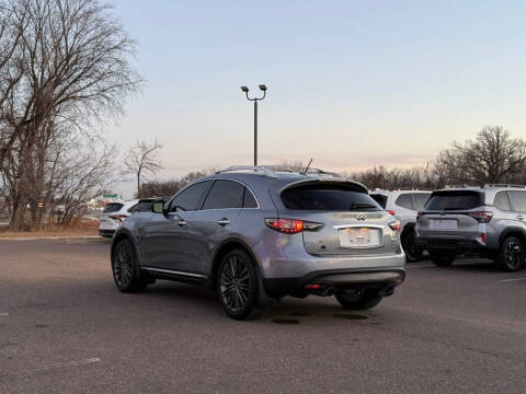 2017 Infiniti QX70
