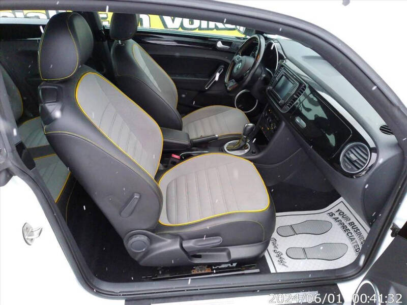 2016 Volkswagen Beetle 1.8T Dune PZEV