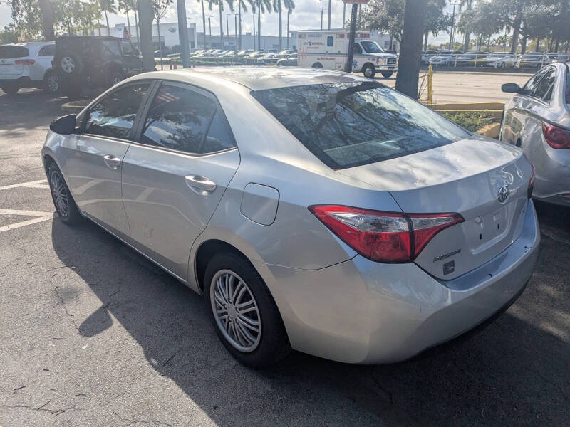 2015 Toyota Corolla LE