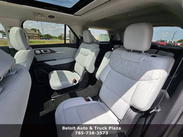 2025 Ford Explorer Platinum