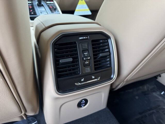 2025 Porsche Macan S