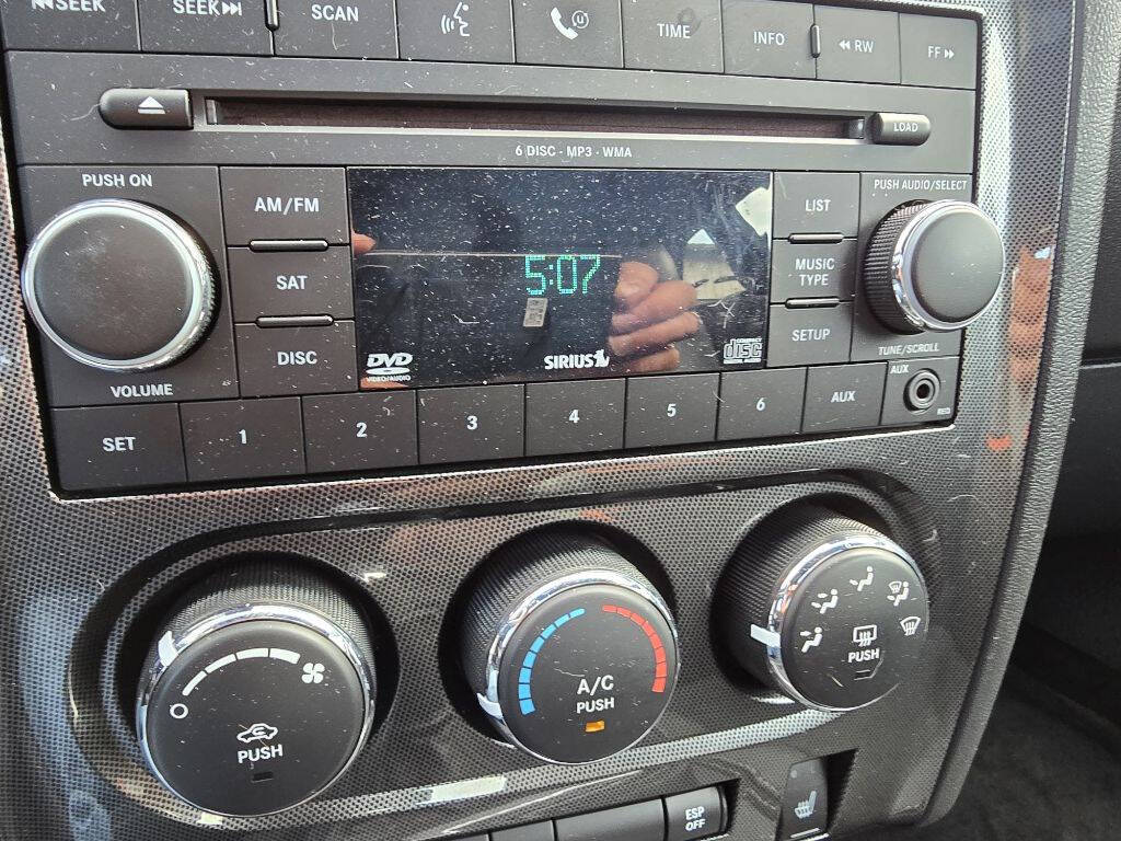 2009 Dodge Challenger 43